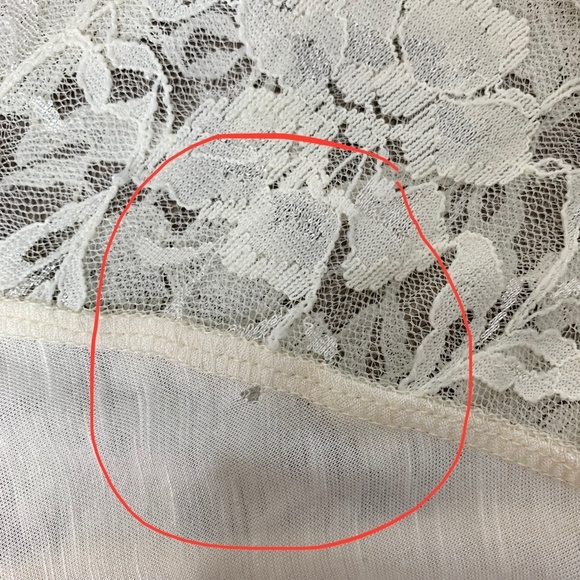 Aritzia Dilemma Lace T-Shirt Blouse Top Short sleeve Ivory Cream Flowy Size S - Picture 10 of 13